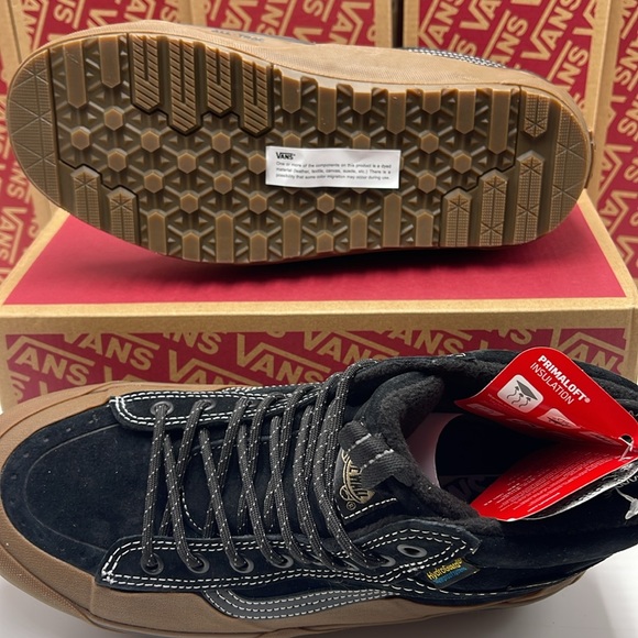 Vans Men’s Sk8-Hi Dip Mte-2
Black/Gum
VN0009QKB9M
Boots Cold Weather Snea… - Picture 4 of 16